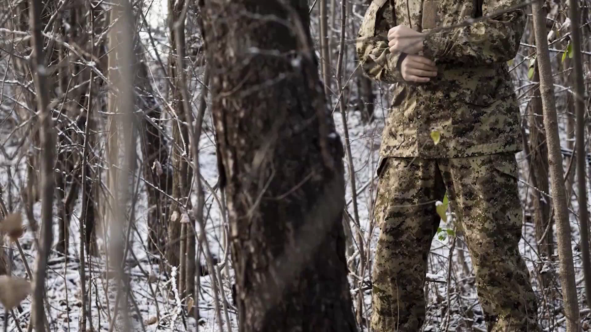 Demonstrating the effectiveness of the CADPAT Winter/Arctic (WA) camouflage variant.  